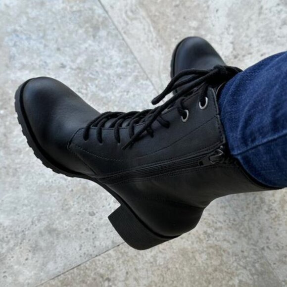 Sun + Stone Women's Sheilaa Lace-Up Zip Lug Combat Booties - Picture 1 of 6